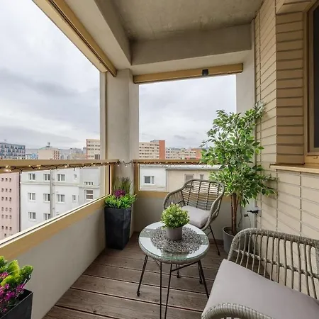 Stylish Metodova - Mall &parking * براتسيلافا