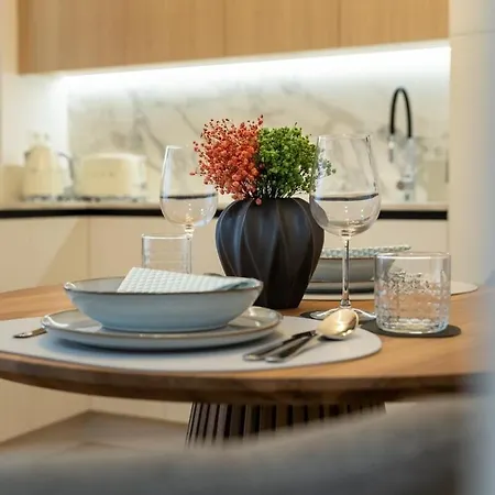 Stylish Metodova - Mall &parking *