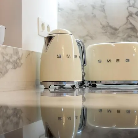 Stylish Metodova - Mall &parking 아파트 *