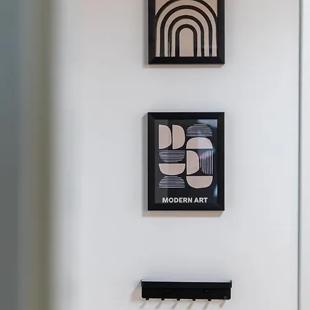 Stylish Metodova - Mall &parking * 브라티슬라바